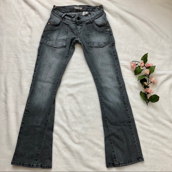 levi's 504 slouch flare jeans